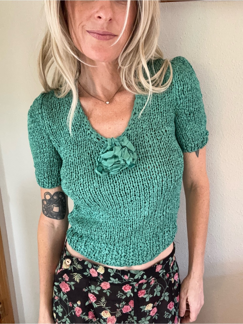 VTG Ribbon Knit Top Sweater Fitted Kelly Green S Rosette Structured Chunky Boho